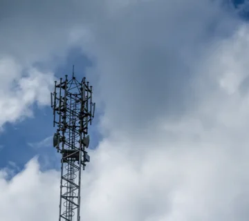 خرید پهنای باند اختصاصی در قم